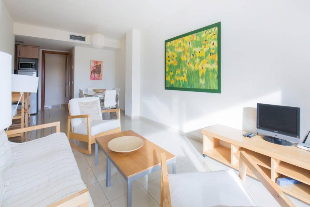 Beautiful Apartment 75M2 With View At The Beach, Pool, Parking Roses Eksteriør billede