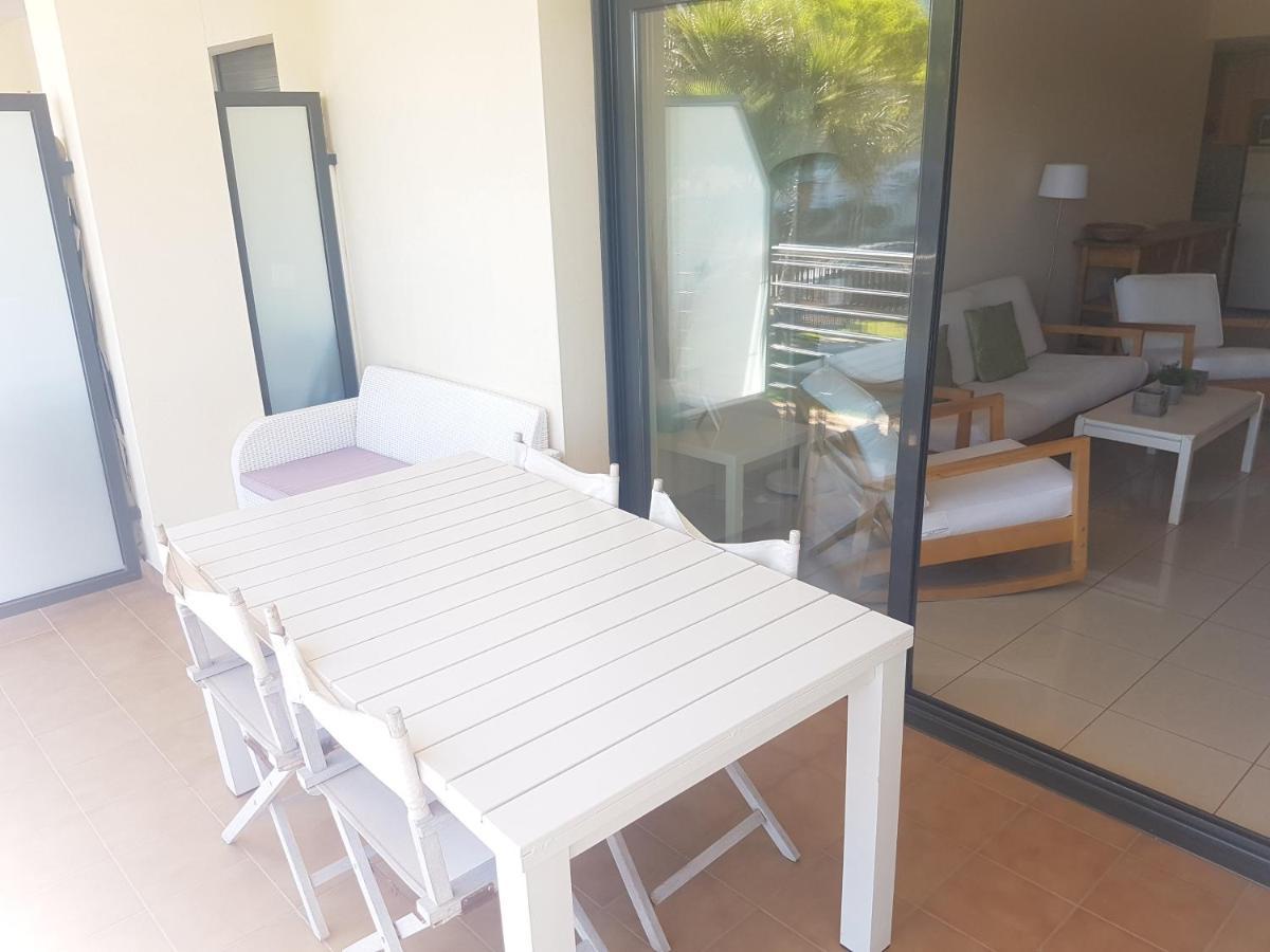 Beautiful Apartment 75M2 With View At The Beach, Pool, Parking Roses Eksteriør billede