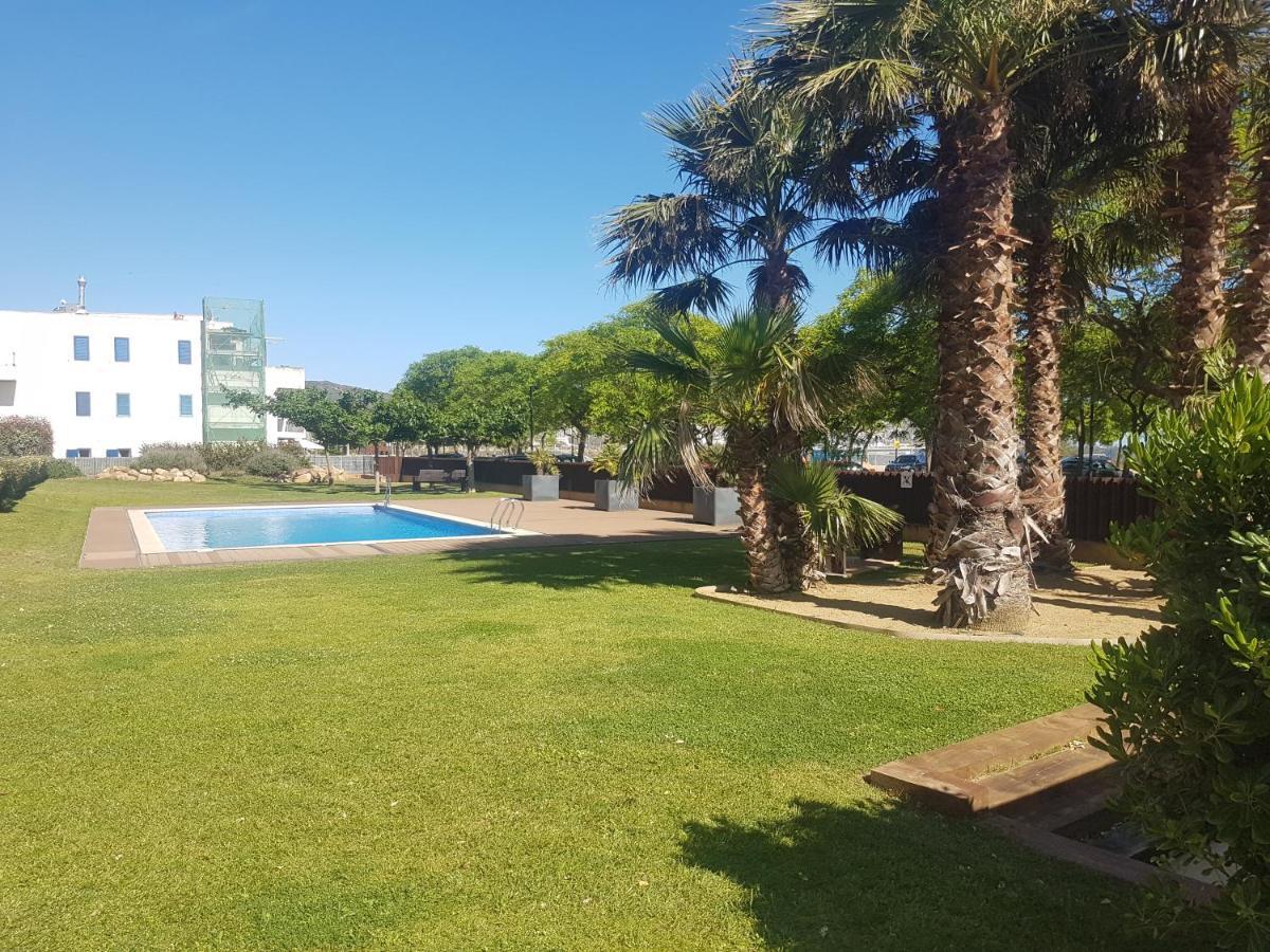 Beautiful Apartment 75M2 With View At The Beach, Pool, Parking Roses Eksteriør billede